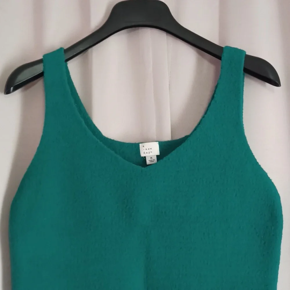 A New Day Fuzzy Sweater Tank Cropped Scoop Neck Rich Green